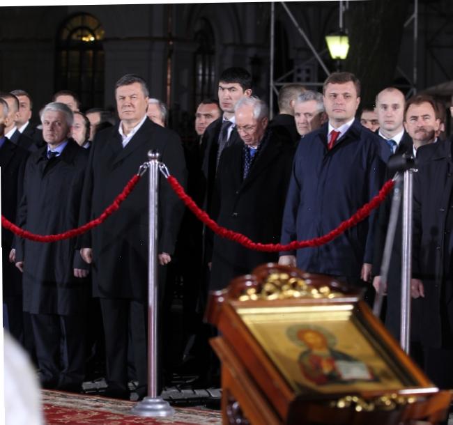 Азаров,Київ,Литвин,Президент України,Янукович