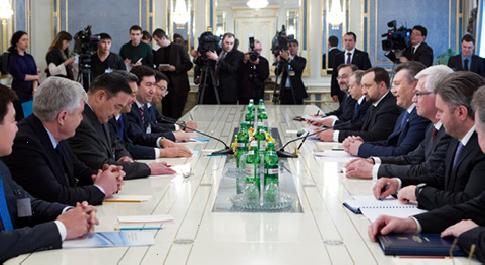 Азаров,Ахметов,Казахстан,Президент України,Янукович